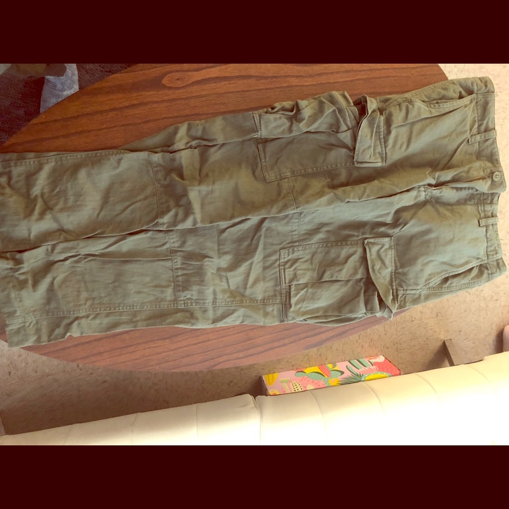 J Crew Green Cargo Pants (never worn)